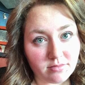 Meet your Posher, Caitlin